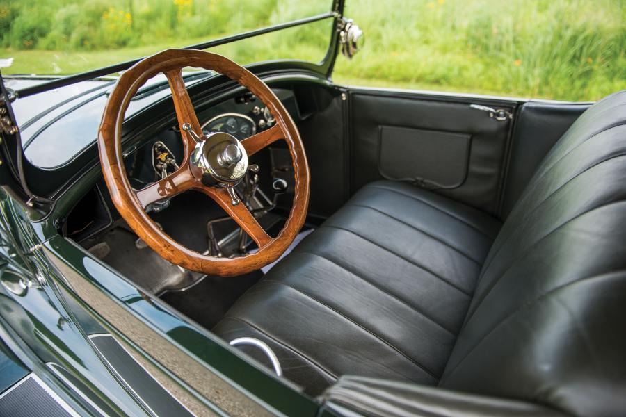 Интерьер Duesenberg A977/1373 Sport Phaeton by Fleetwood 1923 года  (фото 32 из 32)